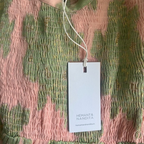 NWT, HEMANT & NANDITA, Allura dress in peach - Picture 3 of 7